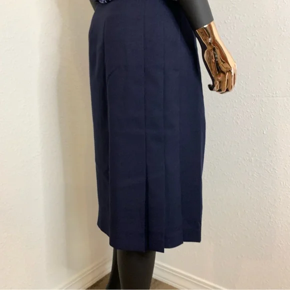 NWOT Flying Cross Elegant Navy Blue Women's Skirt - Picture 3 of 9